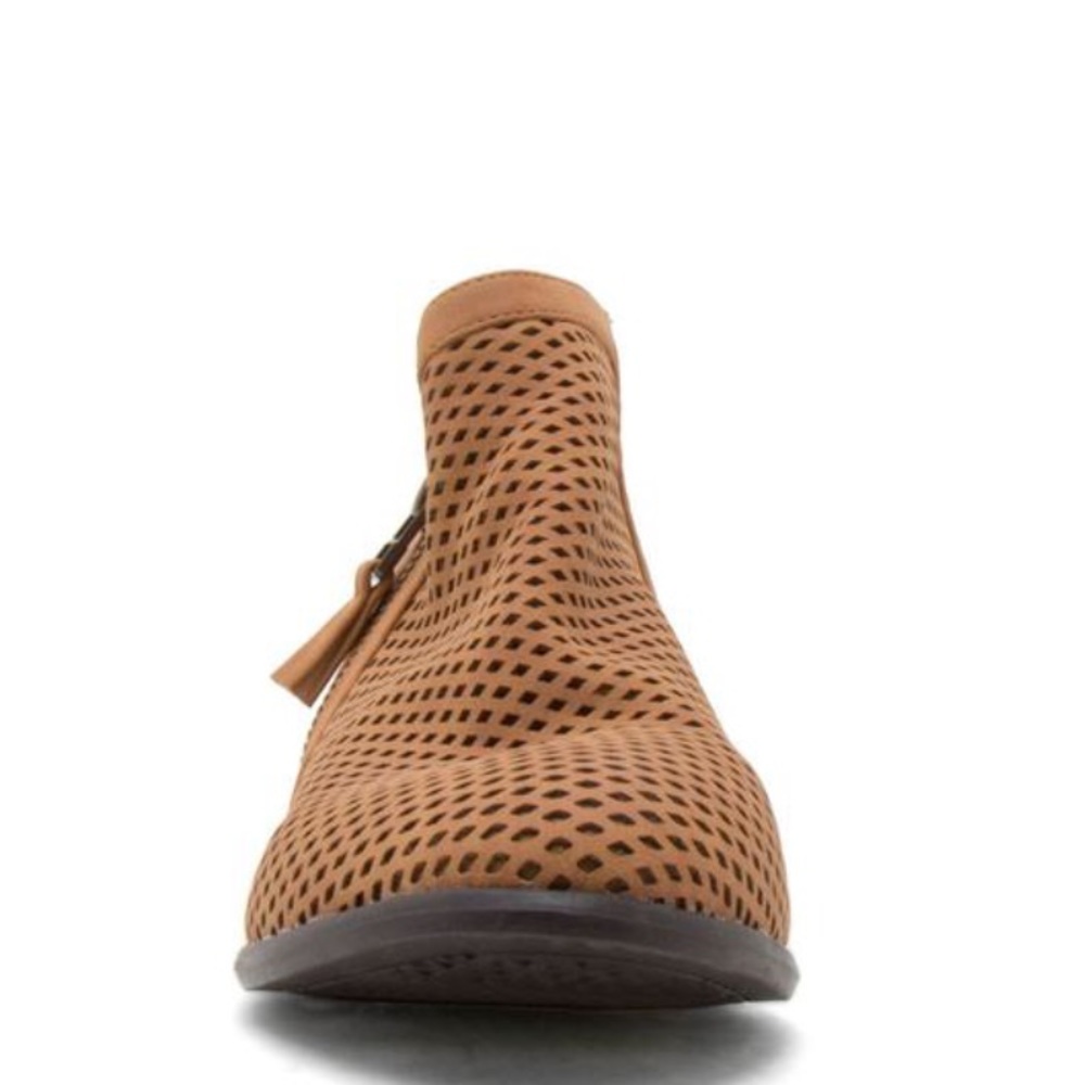 Last 1! Qupid Camel comfy perforated ankle bootie - Picture 2 of 3